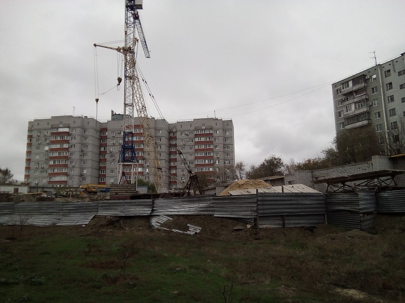 Жк семейный волгоград советский. Улица хорошева волгоград. Хорошева 12а волгоград. Хорошева 12а волгоград. Жилые комплексы в волгограде.