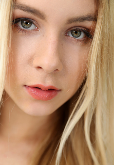 Alecia Fox  Pack